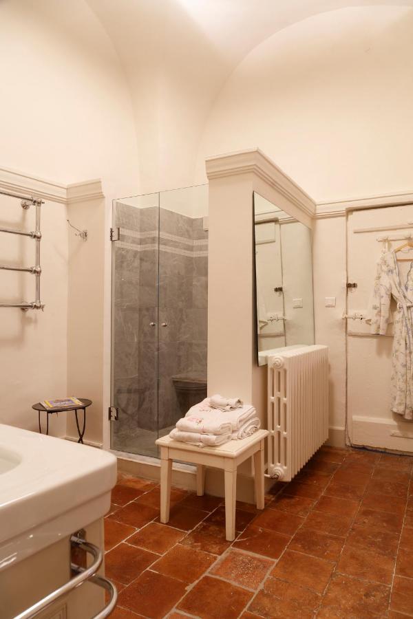Hotel Particulier De Tingry - Pierres D'Histoire 메네르브 외부 사진